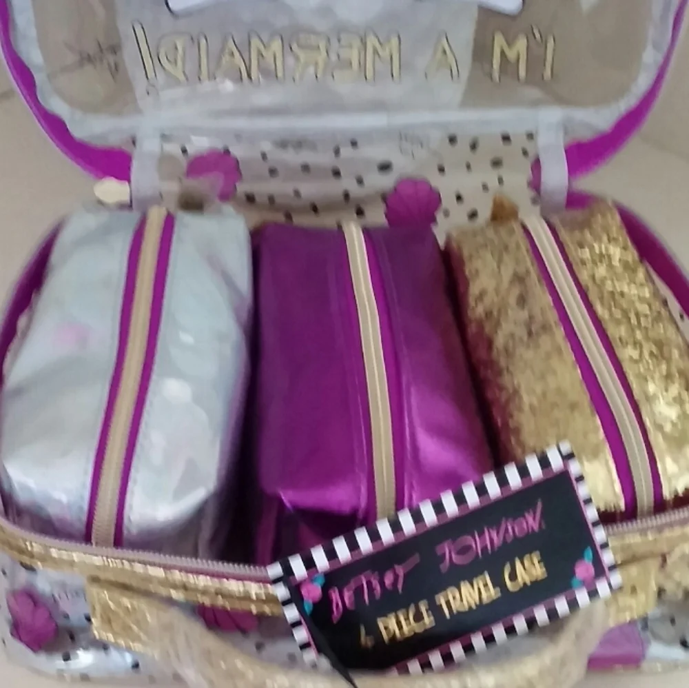 Betsey Johnson makeup storage cases. Set of 4. NWT